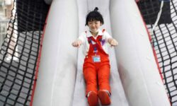 愛心匯點：婷婷玉立美少女 • 書法比賽脫穎出