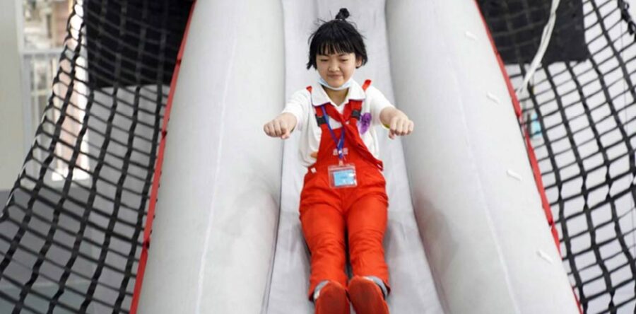 愛心匯點：婷婷玉立美少女 • 書法比賽脫穎出